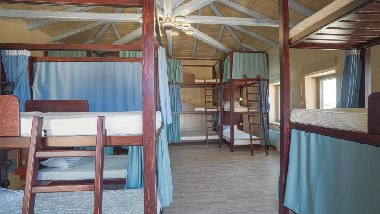 Youth Of Dope Supreme Hostel Khordhákion エクステリア 写真