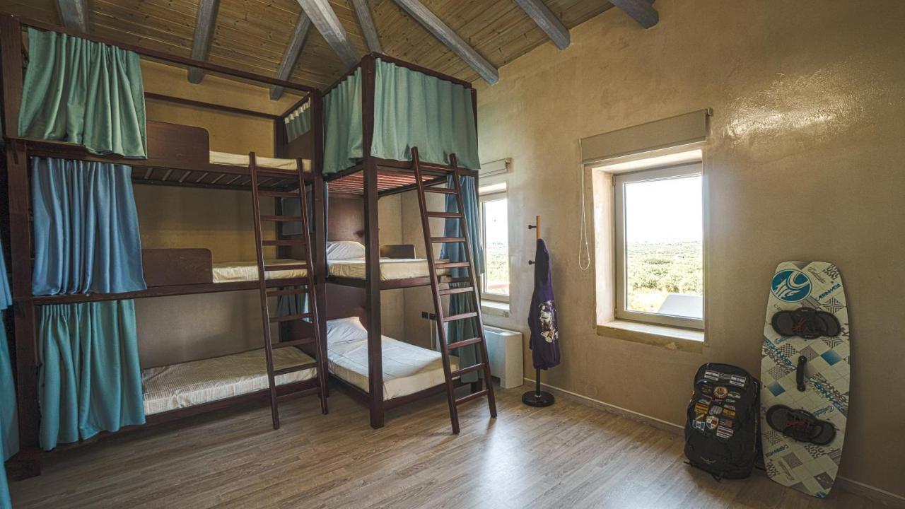 Youth Of Dope Supreme Hostel Khordhákion エクステリア 写真